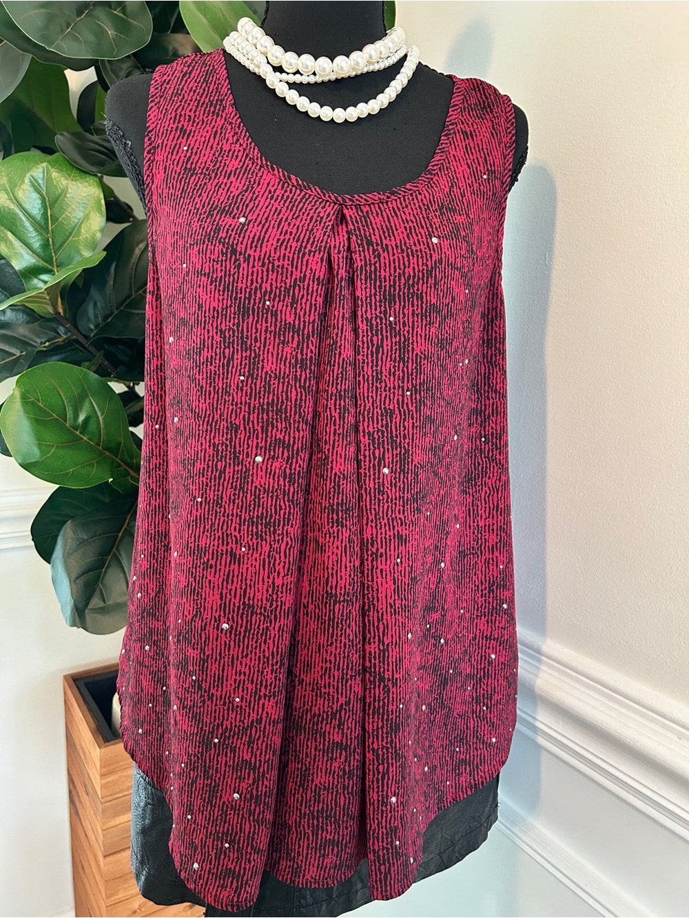 Juicy CoutureSleeveless Burgundy Ribbed Tank Top